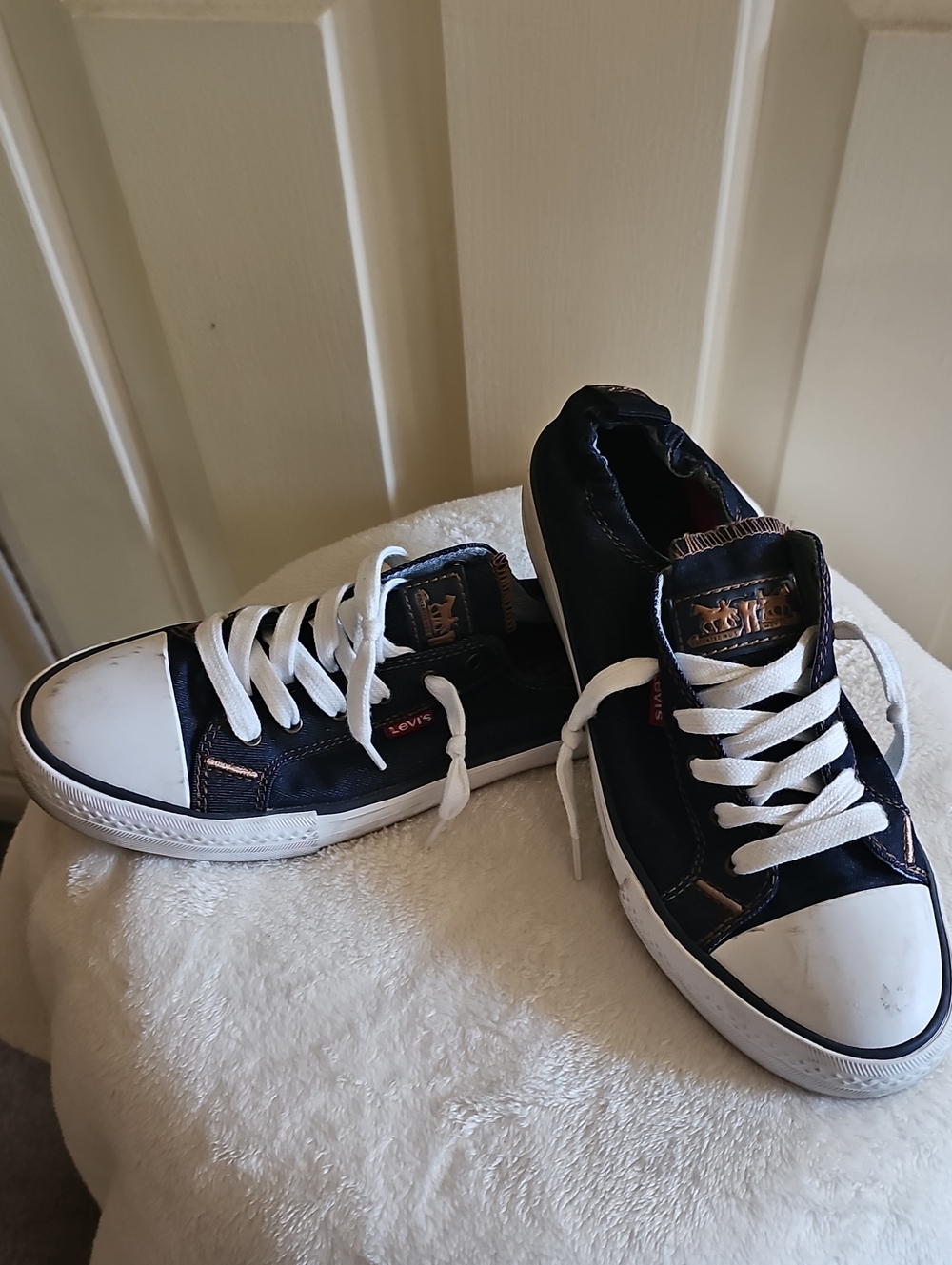 Levi's Men's Black and White Low-Top Lace-Up Sneakers